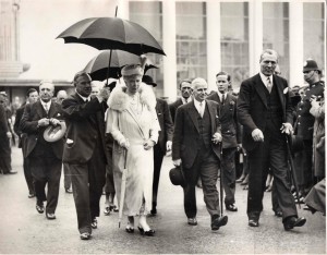 Queen Mery In Glasgow 1937