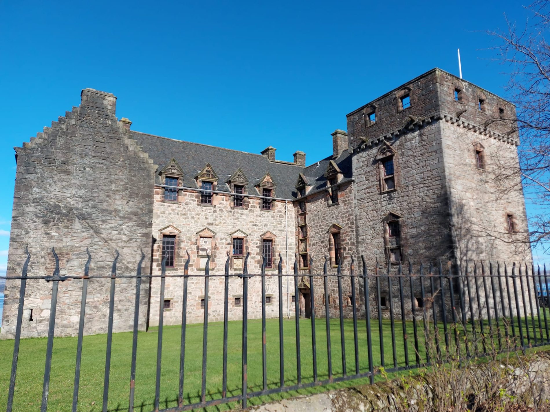 Newark Castle Port Glasgow | Greenock